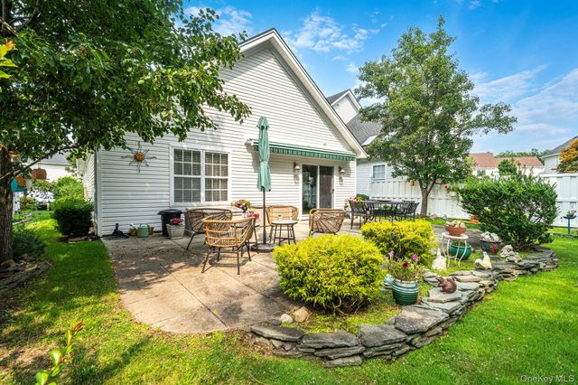 63 Madison Circle, Middle Island, NY 11953