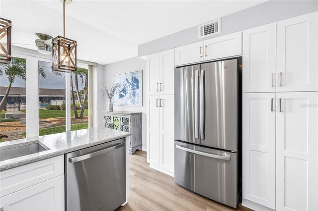 4715 BAY STREET NE 135, St Petersburg, FL 33703