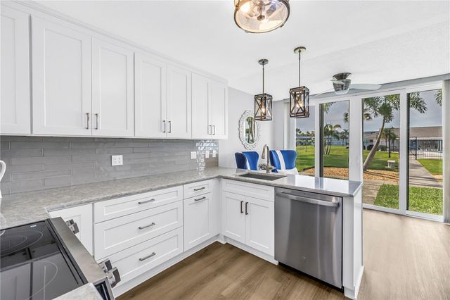 4715 BAY STREET NE 135, St Petersburg, FL 33703