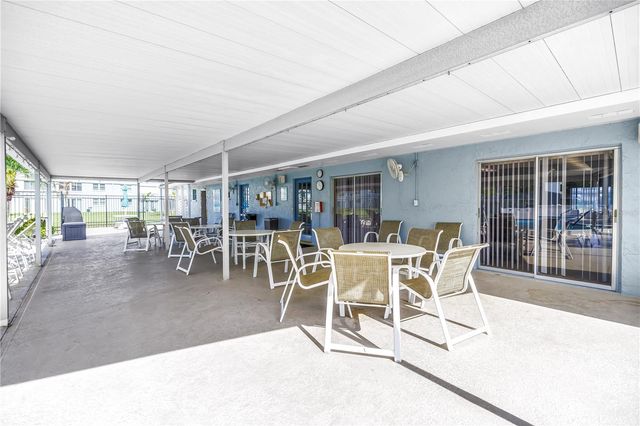4715 BAY STREET NE 135, St Petersburg, FL 33703