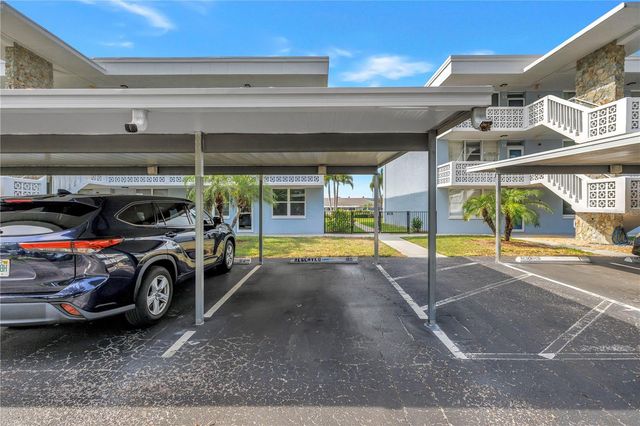4715 BAY STREET NE 135, St Petersburg, FL 33703