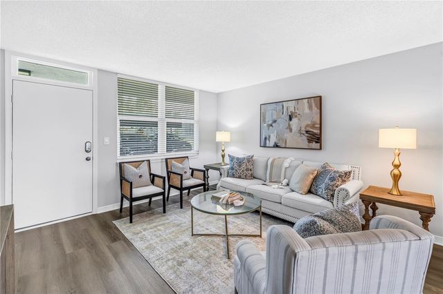 4715 BAY STREET NE 135, St Petersburg, FL 33703