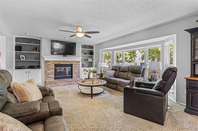 88 James River Court, St Charles, MO 63304