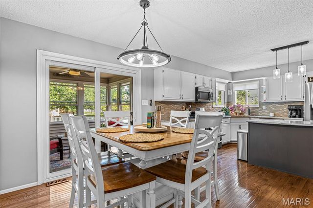 88 James River Court, St Charles, MO 63304
