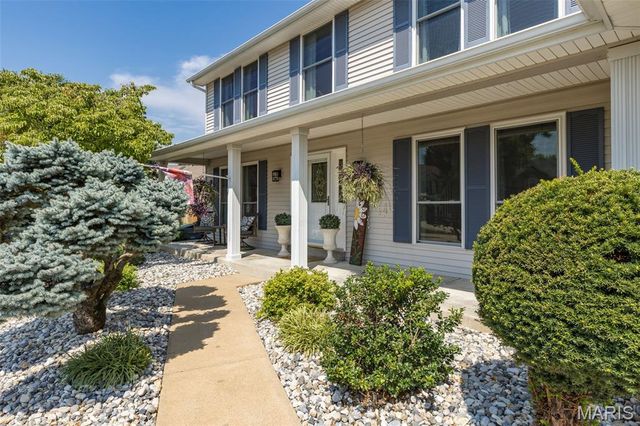 88 James River Court, St Charles, MO 63304