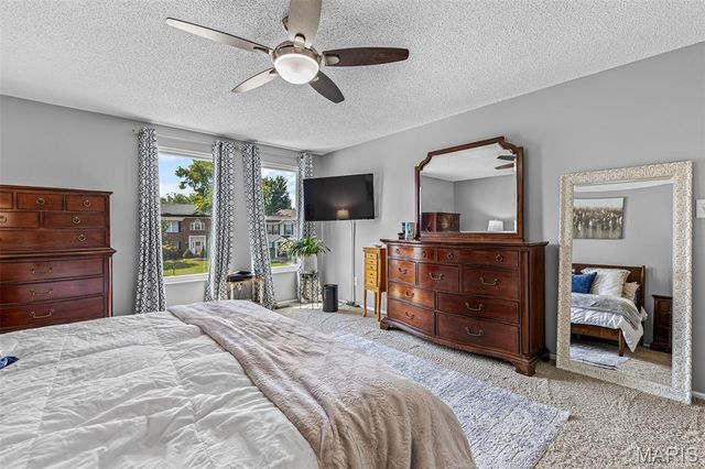 88 James River Court, St Charles, MO 63304