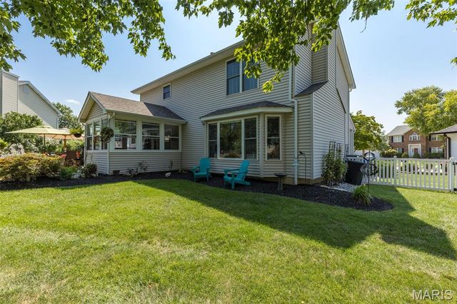 88 James River Court, St Charles, MO 63304