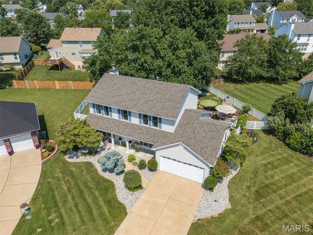 88 James River Court, St Charles, MO 63304
