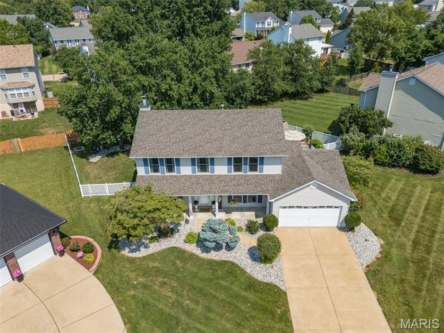 88 James River Court, St Charles, MO 63304