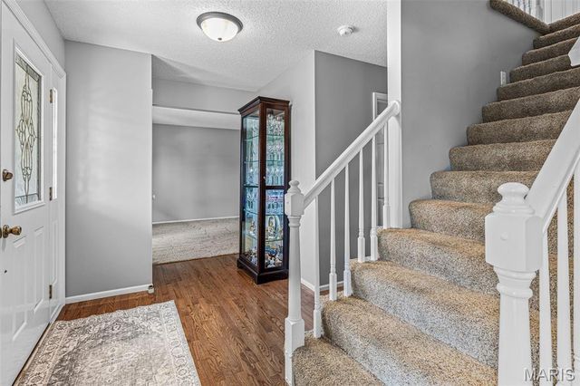 88 James River Court, St Charles, MO 63304