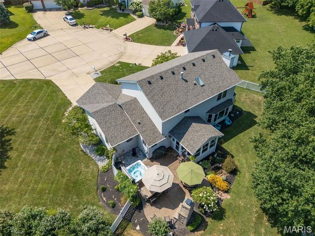 88 James River Court, St Charles, MO 63304
