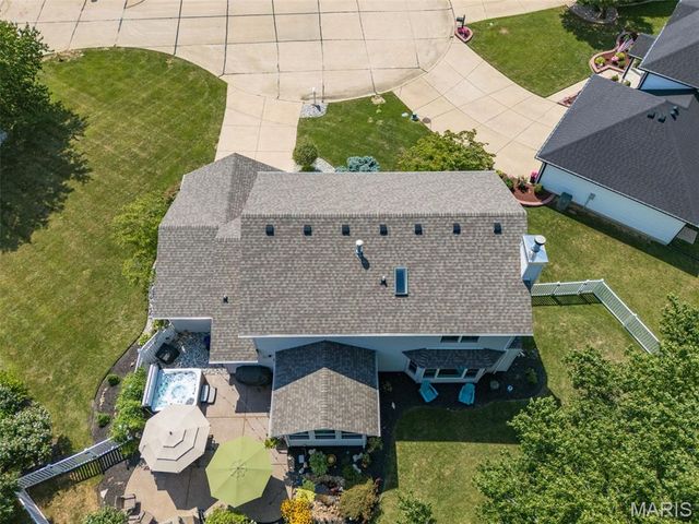 88 James River Court, St Charles, MO 63304