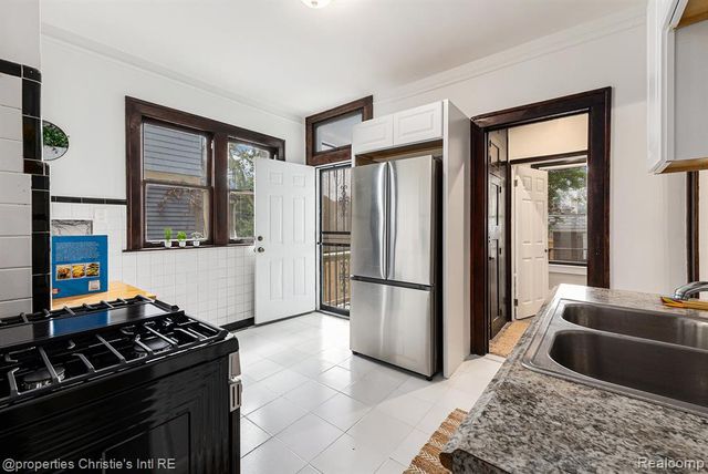 3412 Field Street, Detroit, MI 48214