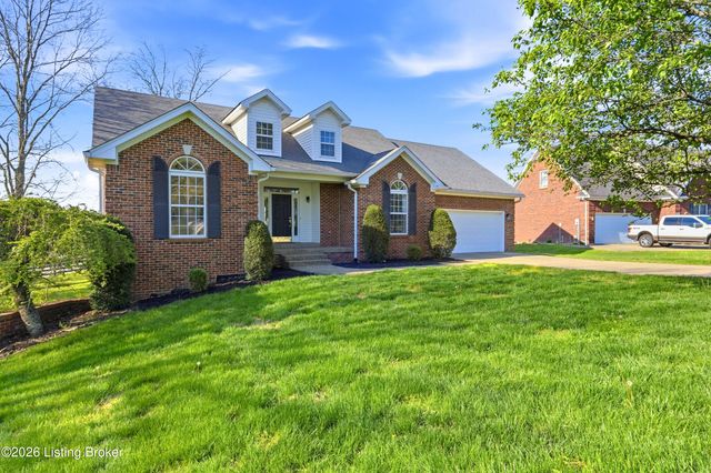 1912 Prestwick Dr, La Grange, KY 40031