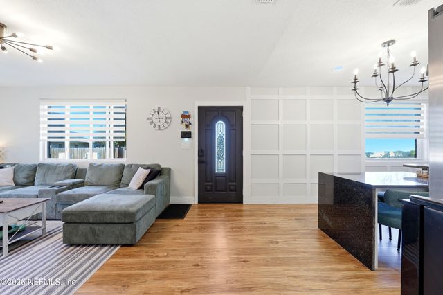 1516 12TH Avenue N, Jacksonville Beach, FL 32250