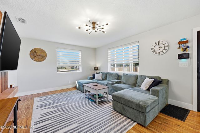 1516 12TH Avenue N, Jacksonville Beach, FL 32250