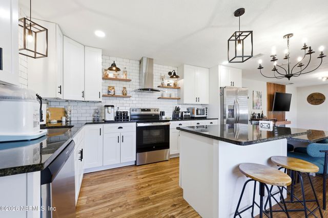 1516 12TH Avenue N, Jacksonville Beach, FL 32250