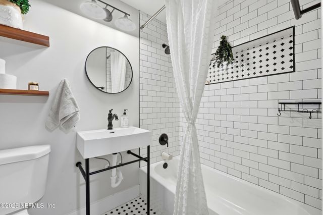 1516 12TH Avenue N, Jacksonville Beach, FL 32250