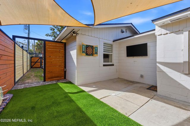 1516 12TH Avenue N, Jacksonville Beach, FL 32250