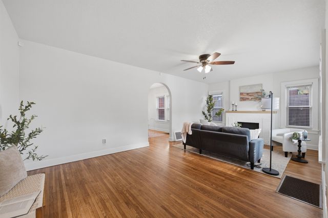 353 N Oliver, Wichita, KS 67208