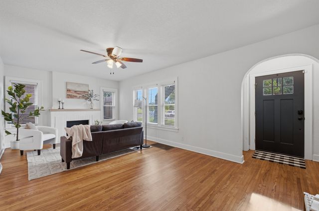 353 N Oliver, Wichita, KS 67208