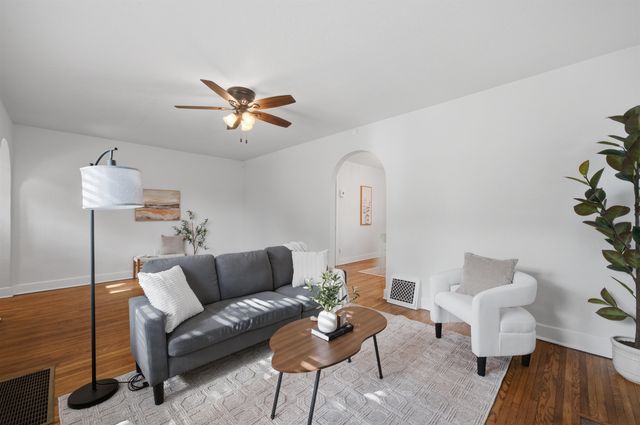 353 N Oliver, Wichita, KS 67208