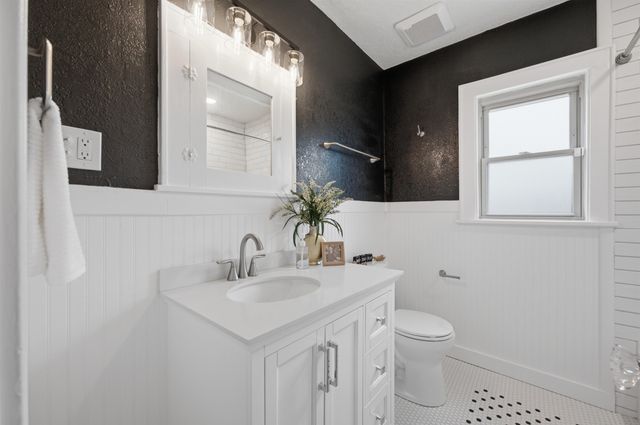 353 N Oliver, Wichita, KS 67208