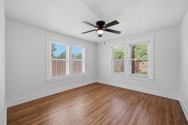 353 N Oliver, Wichita, KS 67208