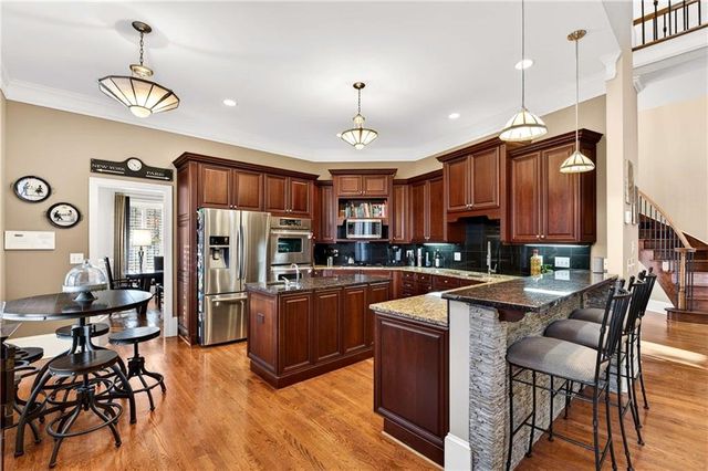 2075 River Falls Drive, Roswell, GA 30076