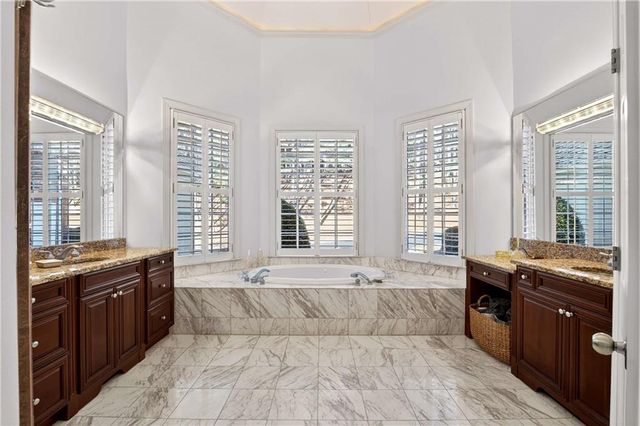 2075 River Falls Drive, Roswell, GA 30076