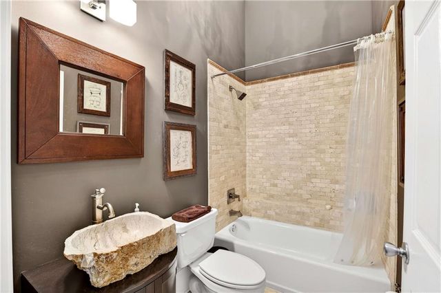 2075 River Falls Drive, Roswell, GA 30076