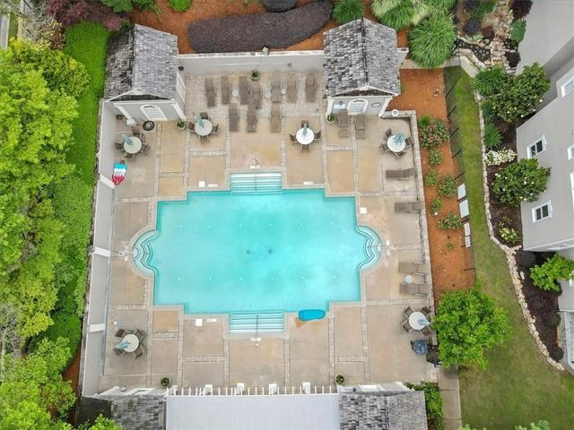 2075 River Falls Drive, Roswell, GA 30076