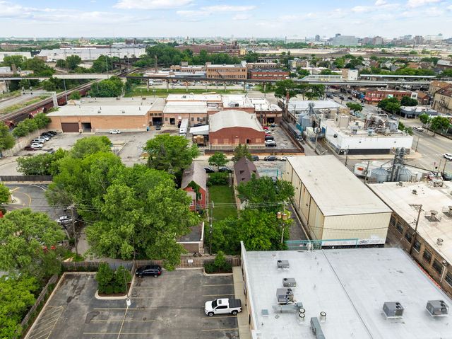 2421 W 21st Place, Chicago, IL 60608
