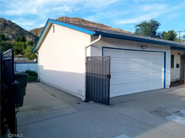 657 Glenhill Drive, Riverside, CA 92507