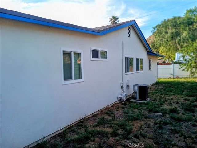 657 Glenhill Drive, Riverside, CA 92507