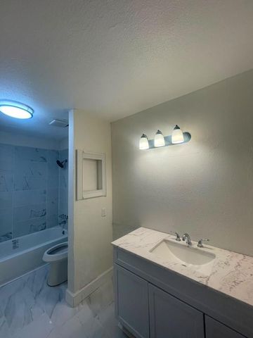 10211 Sugar Branch Drive 351, Houston, TX 77036