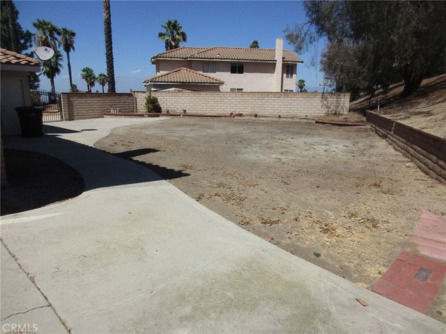 902 Basilone, Riverside, CA 92506