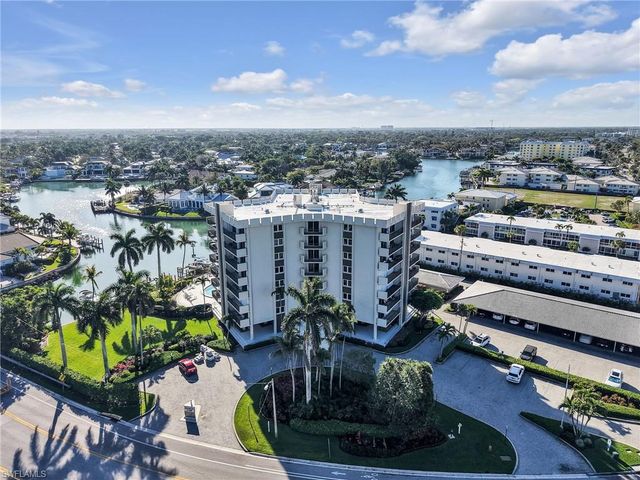 2150 Gulf Shore BLVD N 407, Naples, FL 34102