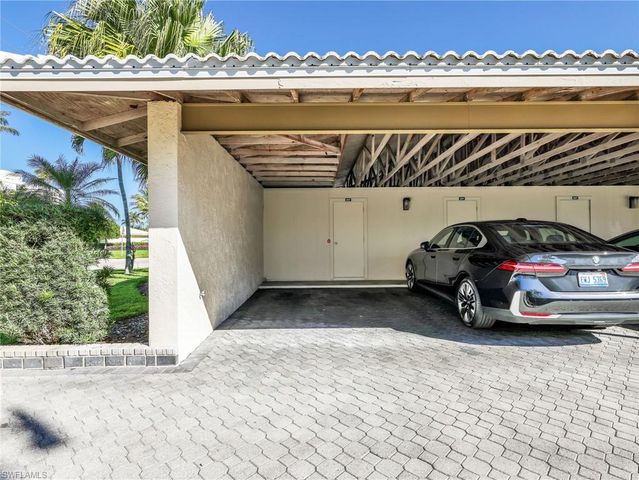 2150 Gulf Shore BLVD N 407, Naples, FL 34102