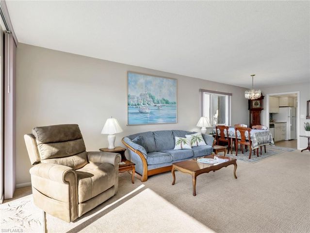 2150 Gulf Shore BLVD N 407, Naples, FL 34102