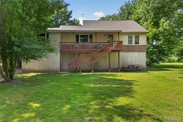 118 Highway N, Winfield, MO 63389