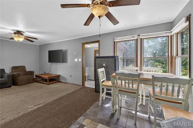 118 Highway N, Winfield, MO 63389