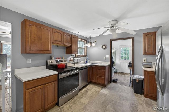 118 Highway N, Winfield, MO 63389