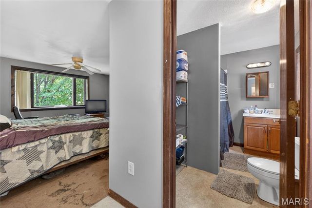 118 Highway N, Winfield, MO 63389