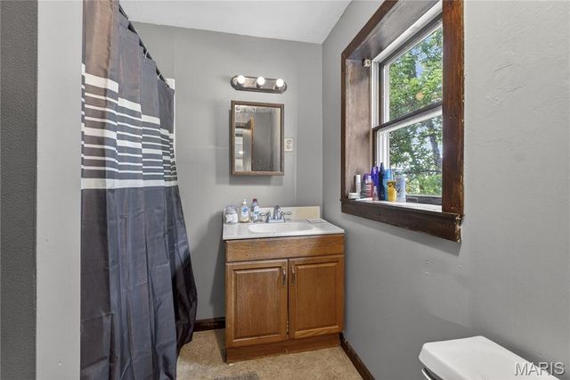 118 Highway N, Winfield, MO 63389