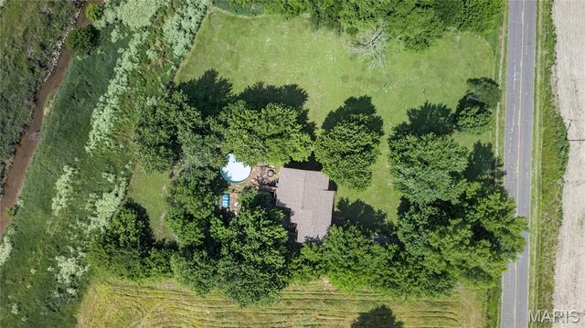 118 Highway N, Winfield, MO 63389
