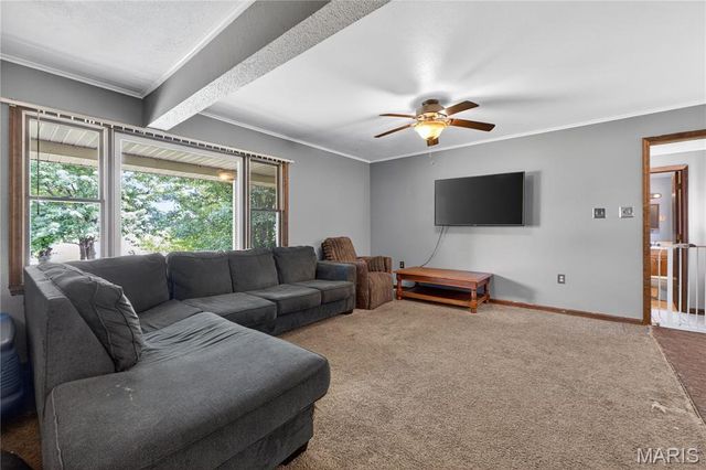 118 Highway N, Winfield, MO 63389