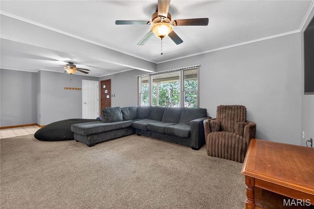 118 Highway N, Winfield, MO 63389