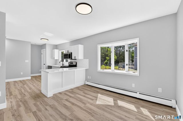 35 Front Avenue, West Haven, CT 06516