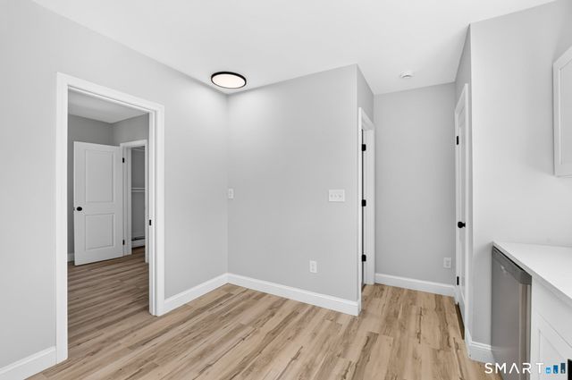 35 Front Avenue, West Haven, CT 06516